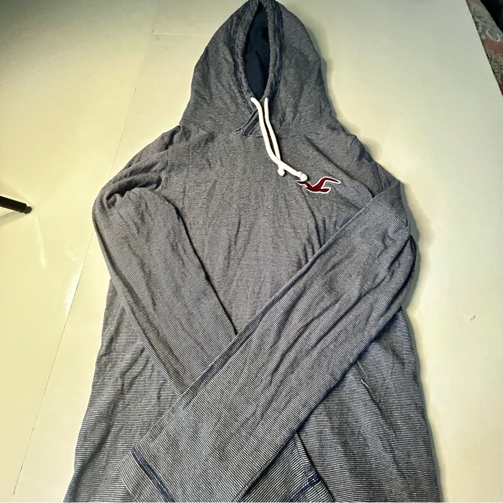 Hollister Charcoal Hoodie with Logo - Picture 2 of 4